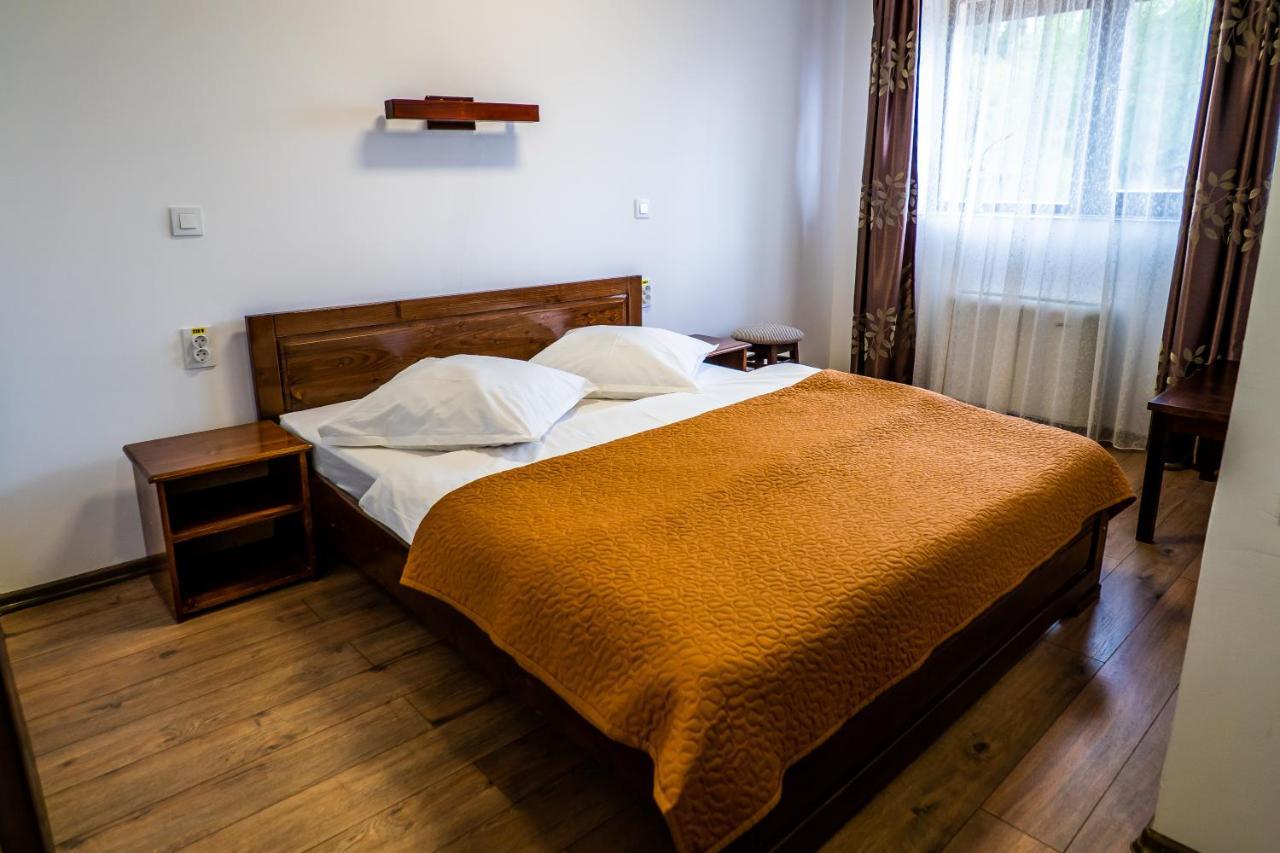 Pensiunea Romconcord Balcesti Bagian luar foto